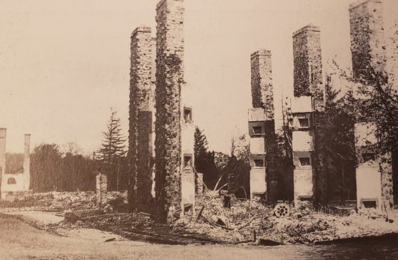 Somerset-Inn-c1908-fire. Source: David Neil.