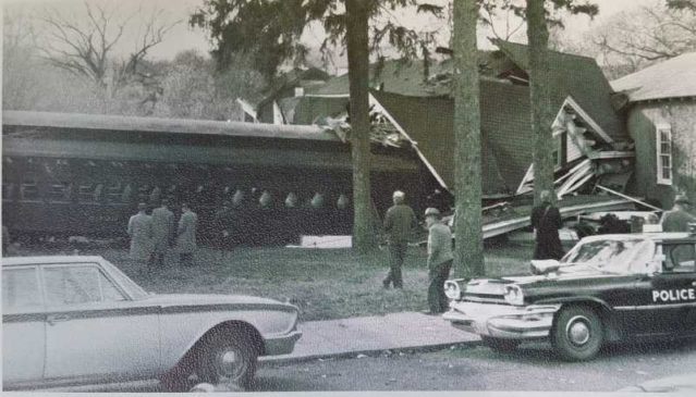 1961 train crash in Gladstone, New Jersey