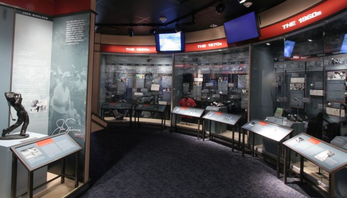 There are over 1200 exhibits at the USGA museum